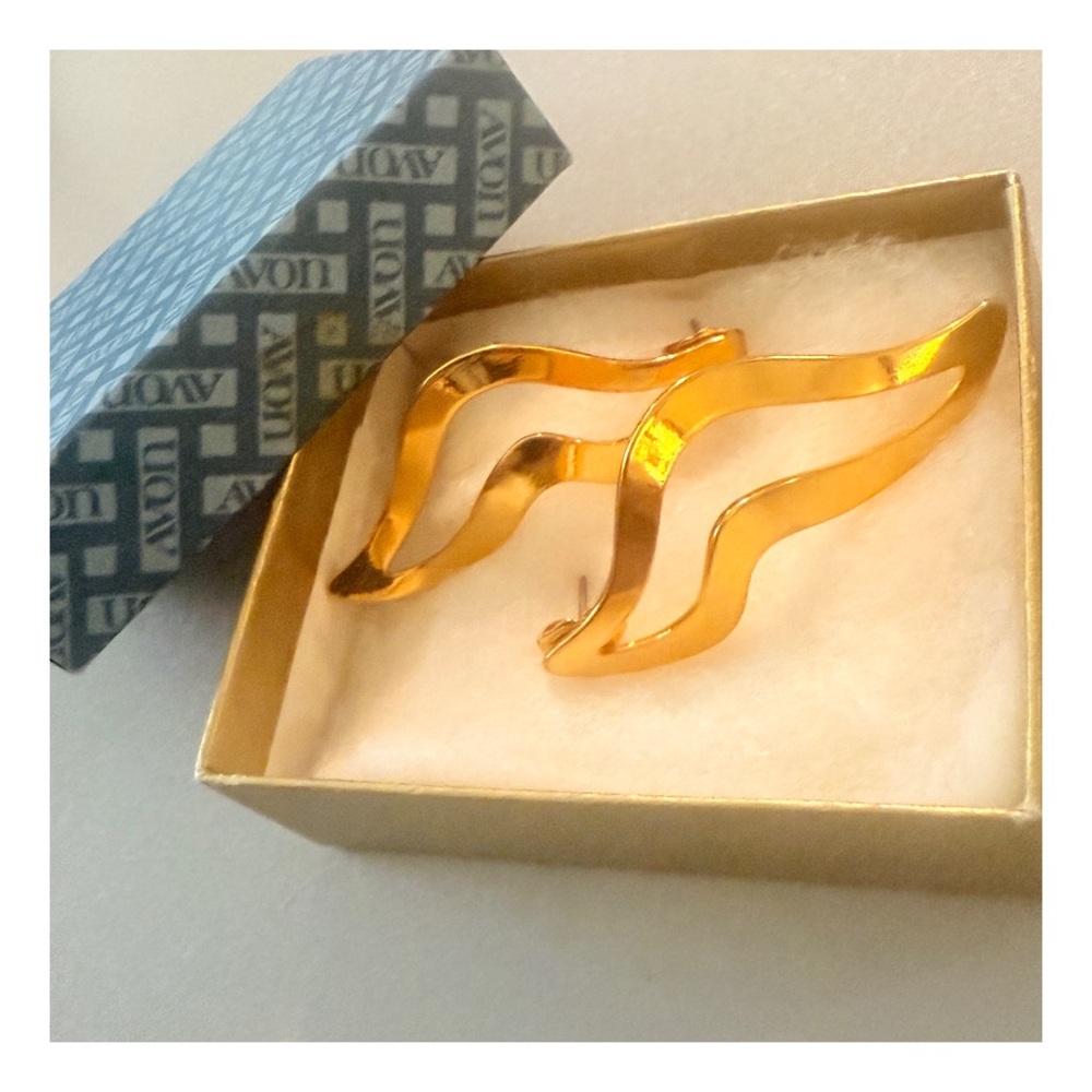 1980’s Avon Bright Gold Squiggle Drop Earrings, Lip Shaped Pierced Earrings, NEW